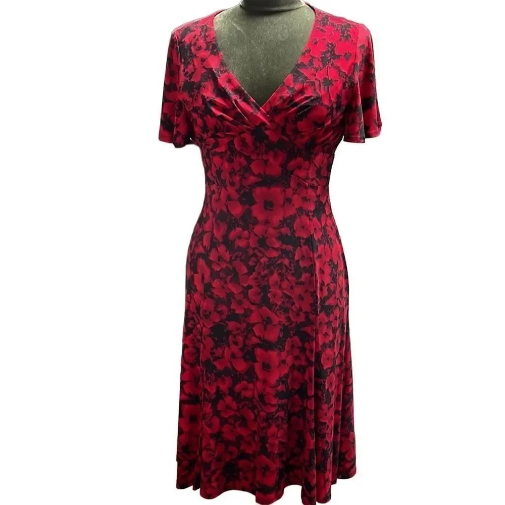 CHAPS Red Black Floral V-Neck Dress Small | Date Night Office Fall Chic Movie